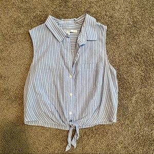 GUESS Cropped Tank